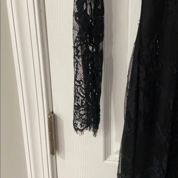 Black lace dress - Picture 3 of 7